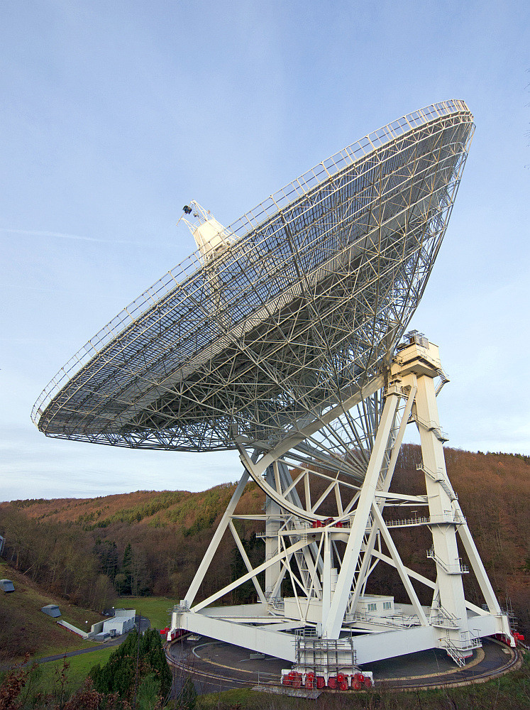 Immer wieder beeindruckend das Radioteleskop bei Effelsberg