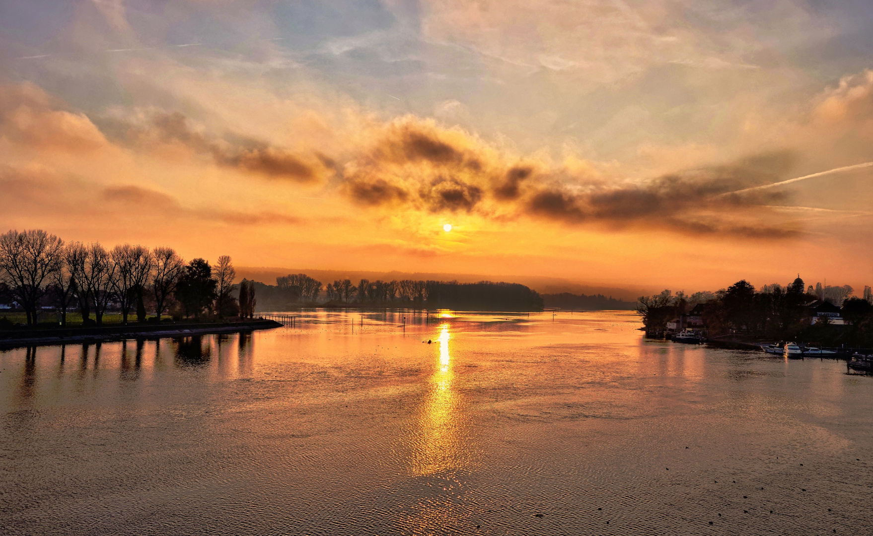 Immer wieder schön: Sonnenuntergang am Seerhein