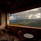 Immersi nel dolce silenzio della veranda