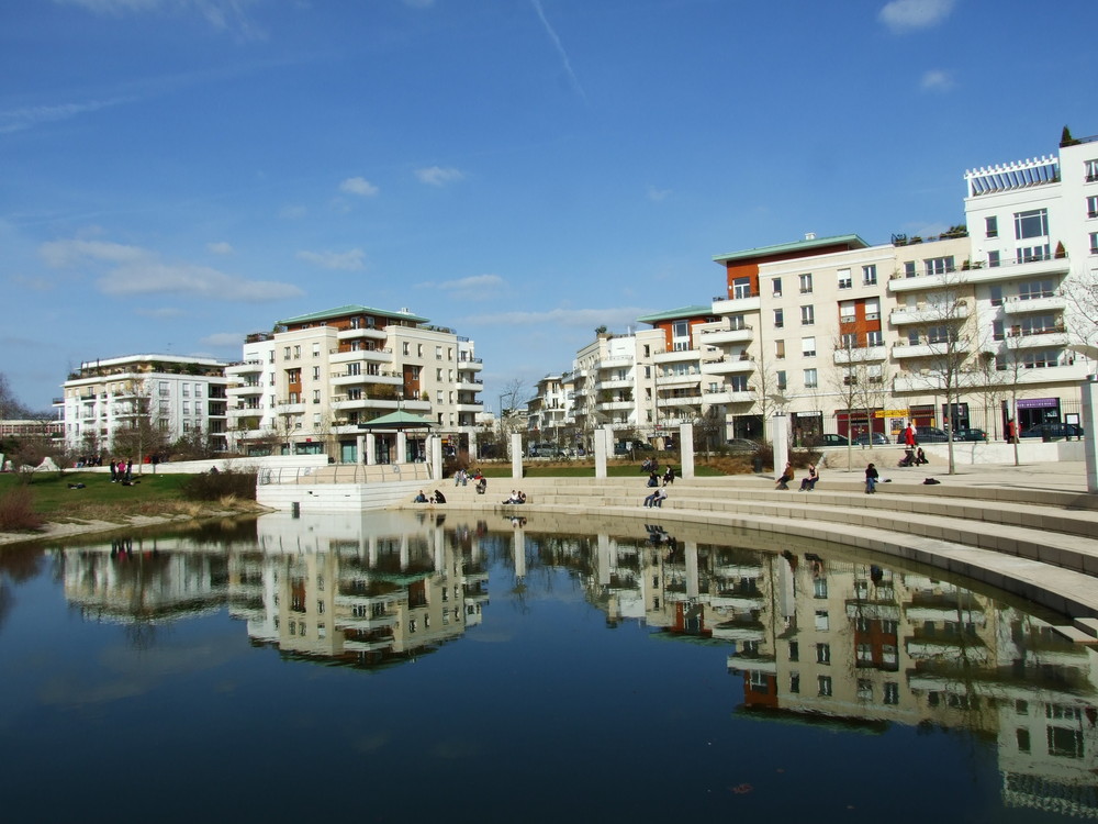 Immeubles avec vue sur le parc des bruyères de Bois-Colombes