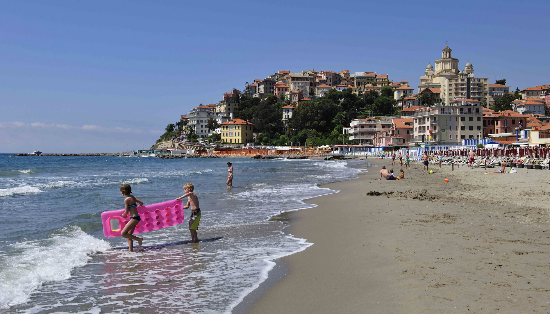 Imperia: der alte Stadtteil Porto Maurizio rund um den namengebenden Dom