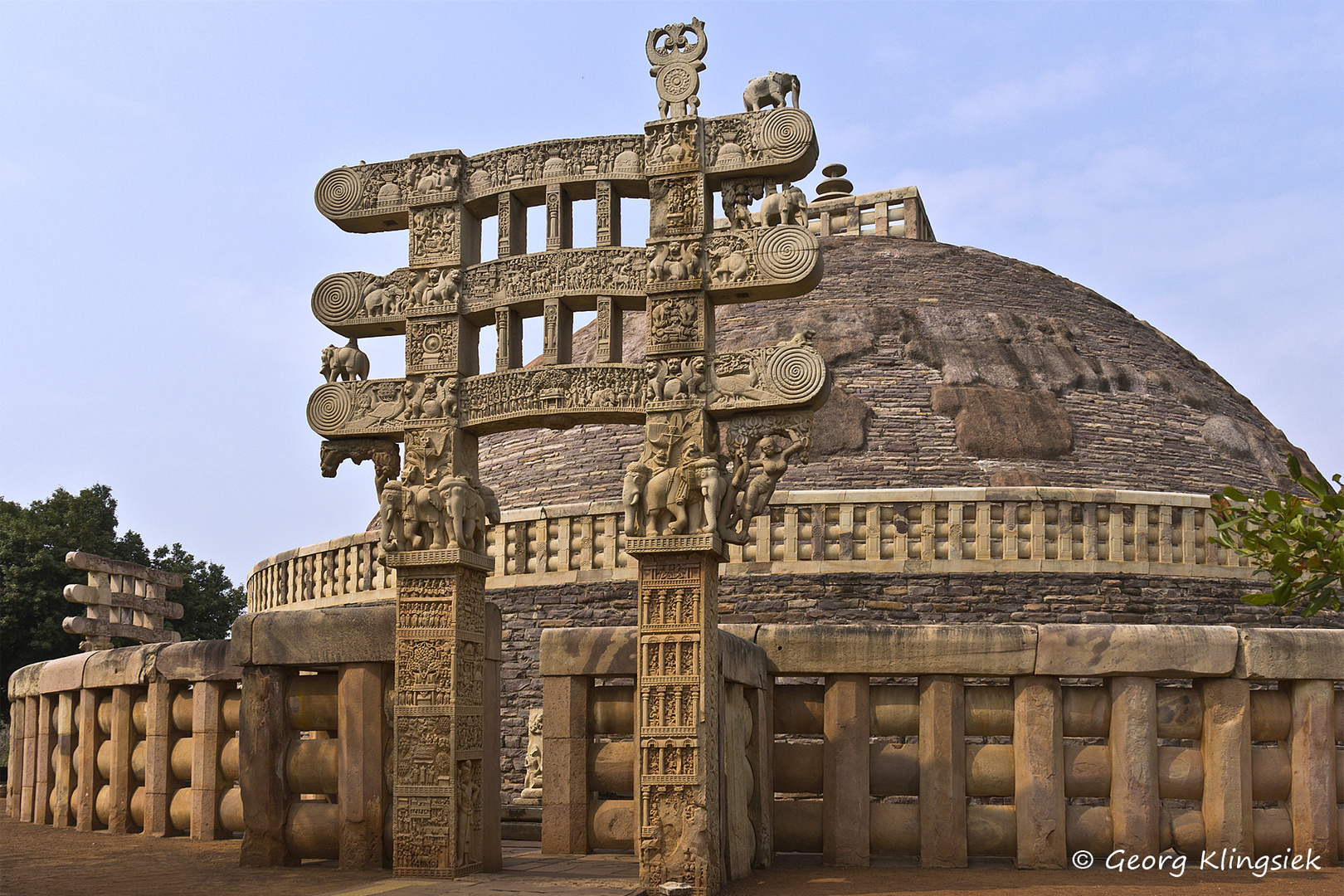 Imposante Bauwerke: Großer Stupa in Sanchi (Indien) 2