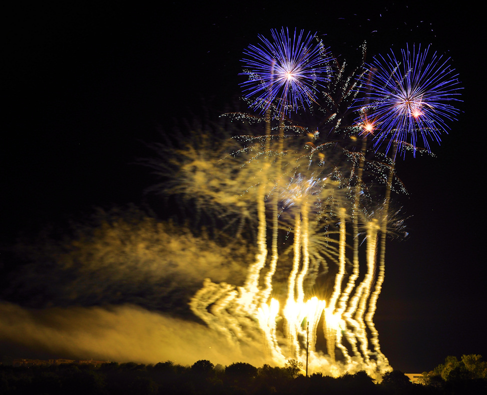 Impression III vom Abschluss-Feuerwerk, Scharnhauser-Park am 19.08.2012