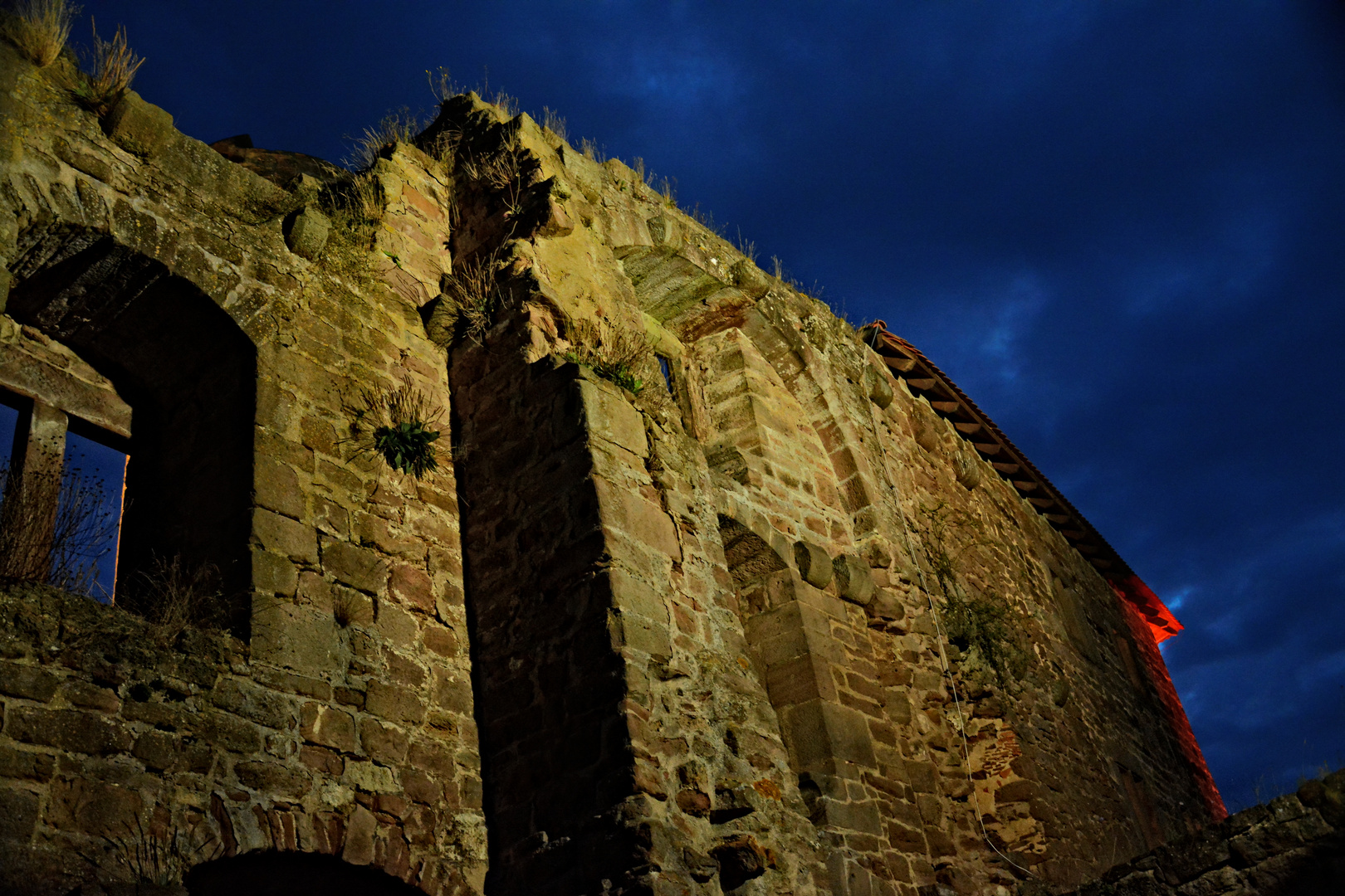 Impression vom Mittelalterspektakel auf der Burg Hanstein - die Burgruine