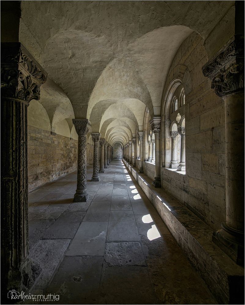 Impressionen aus dem Kaiserdom in Königslutter " der Kreuzgang... "