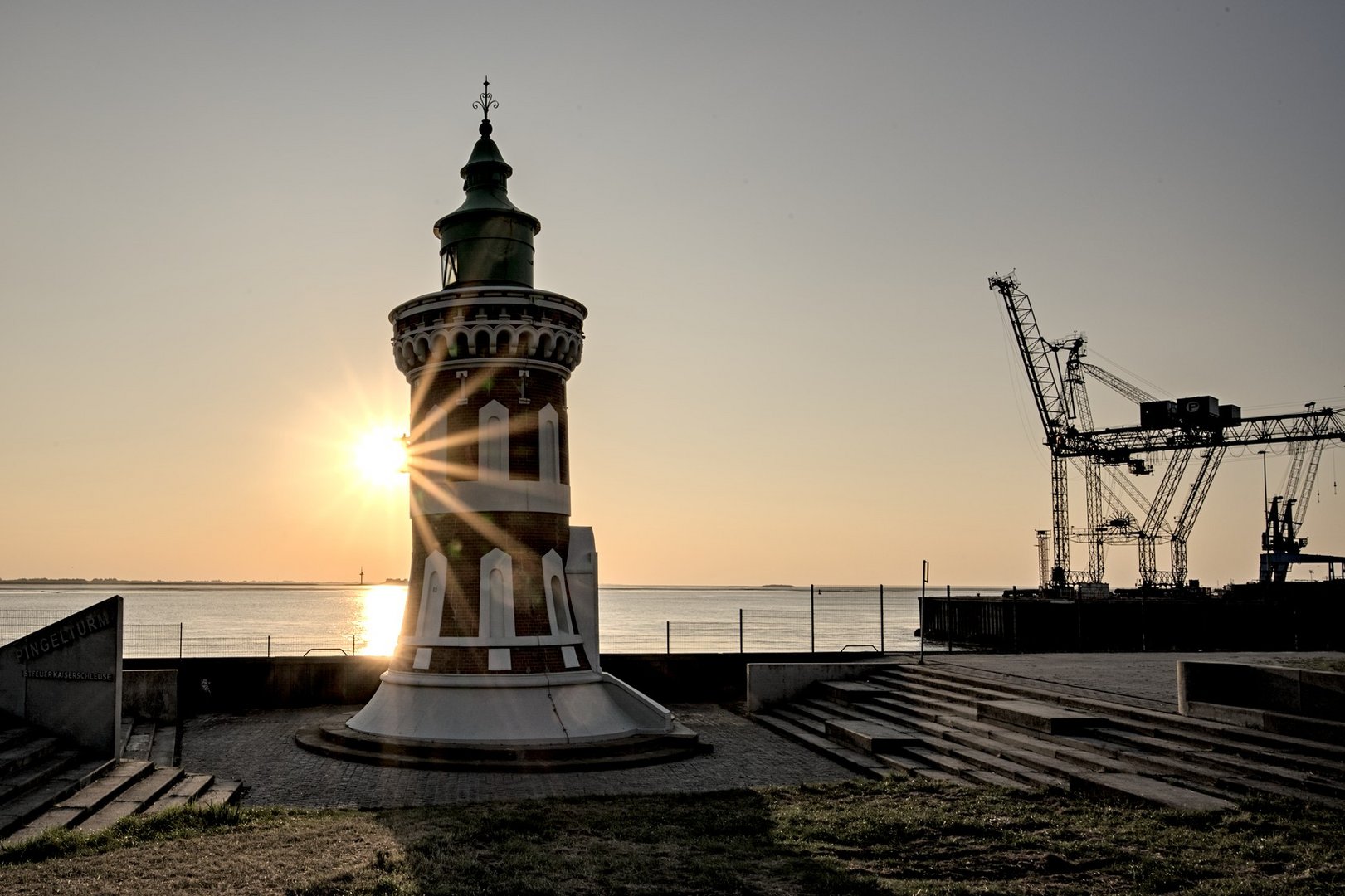 Impressionen aus dem Norden - Leuchtturm "Pingelturm"