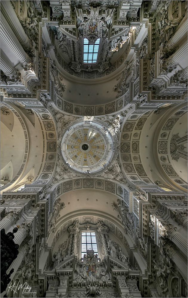 *** Impressionen aus der Theatinerkirche in München ***