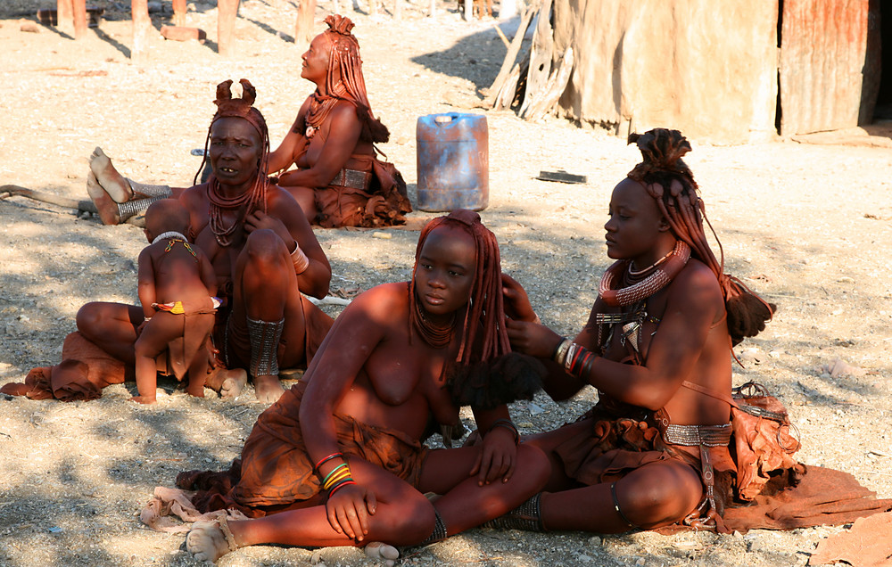 Impressionen aus einem Himba-Dorf (3)