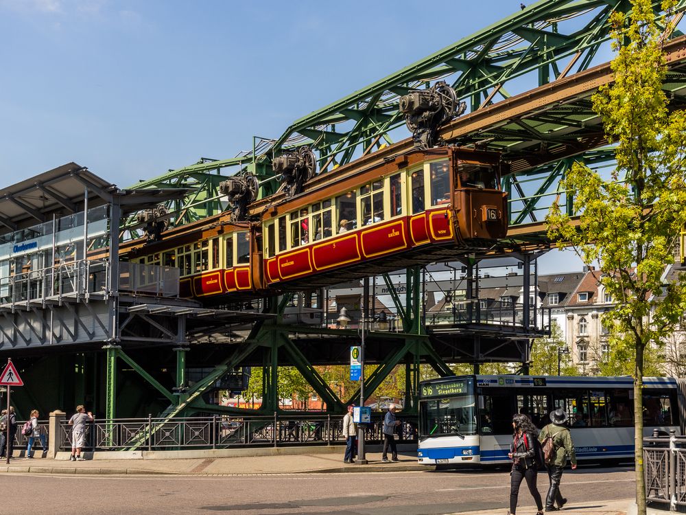 Impressionen der Wuppertaler Schwebebahn