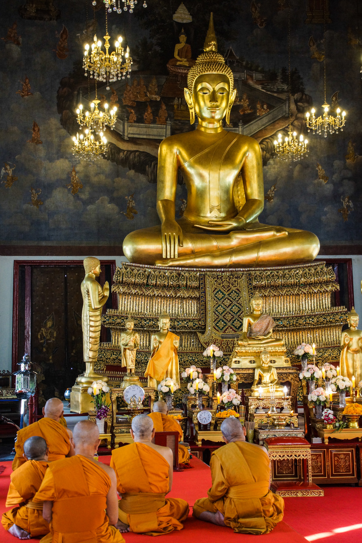 Impressionen im buddhistischen Tempel