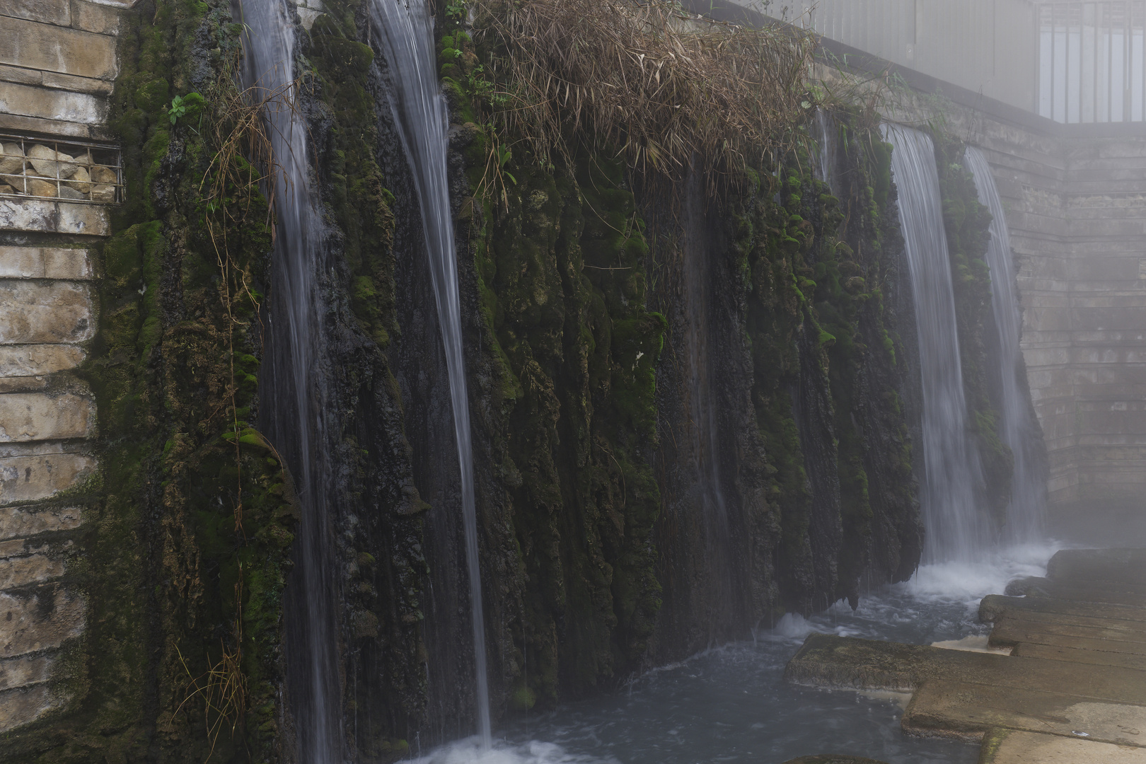 Impressionen im Mosesgang der Wassergärten Landsweiler-Reden