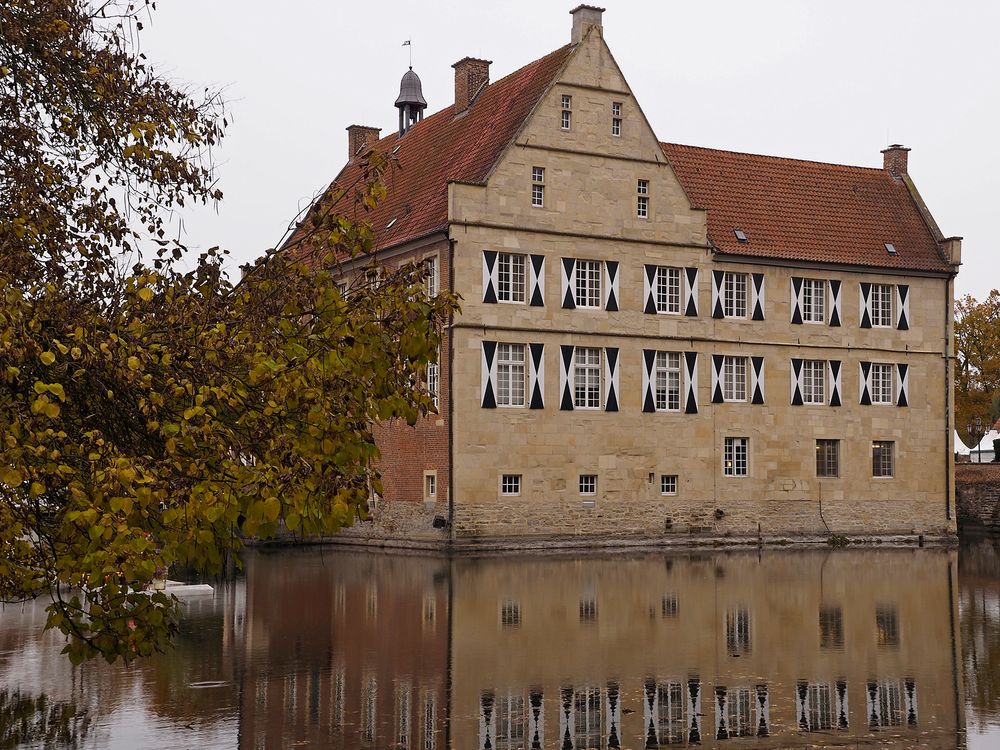 Impressionen vom Herbstmarkt im Park von Wasserschloss Hülshoff ...