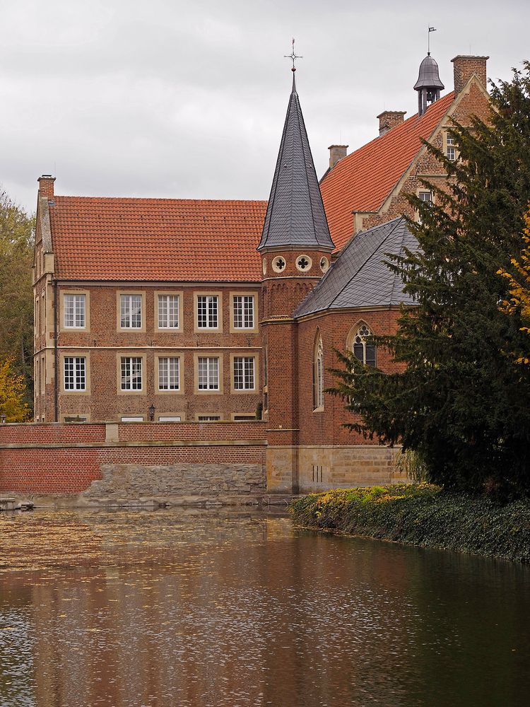 Impressionen vom Herbstmarkt im Park von Wasserschloss Hülshoff ...