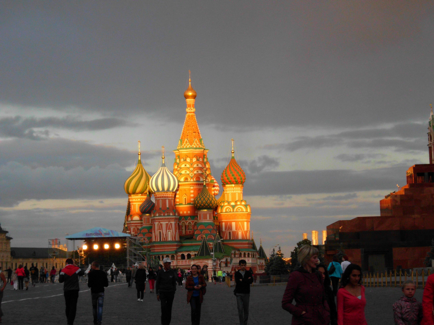 Impressionen vom Roten Platz in Moskau um 22:00 Uhr