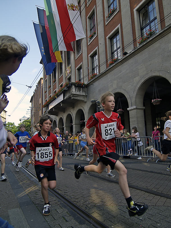 Impressionen vom Sommernachtslauf in Neuss am 2.6.2007 - 4