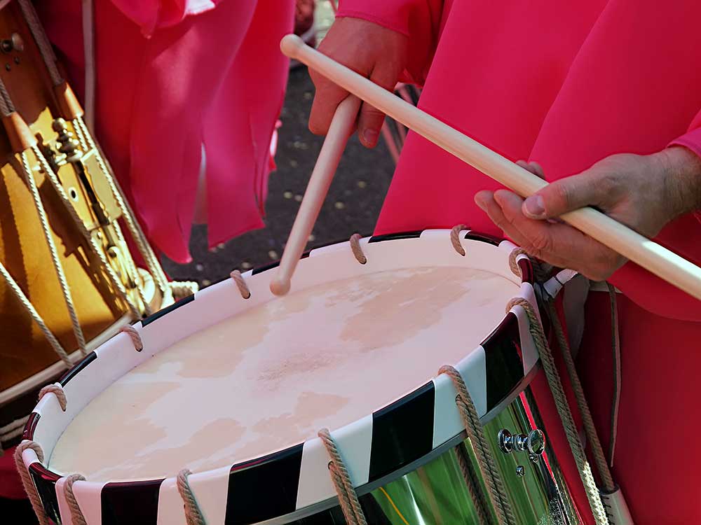 Impressionen von der Basler Fasnacht 2 - e Drummel-Wirbel