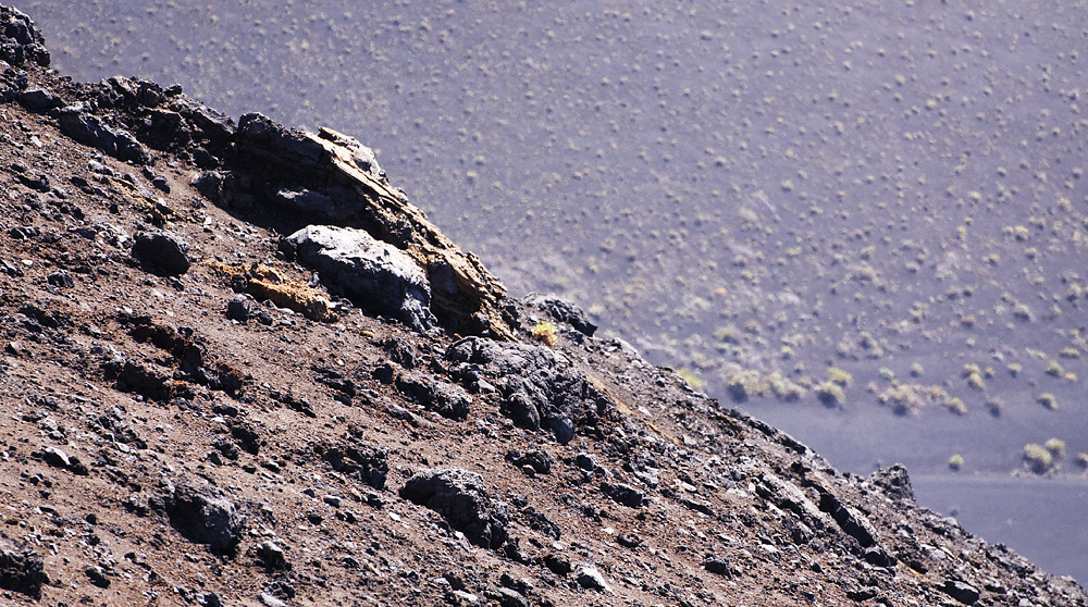 Impressionen zur Mittagszeit in vulkanischer Einöde auf La Palma