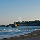 Impressions de Biarritz 30 -- Plage du Miramar de bon matin et par mer très calme.