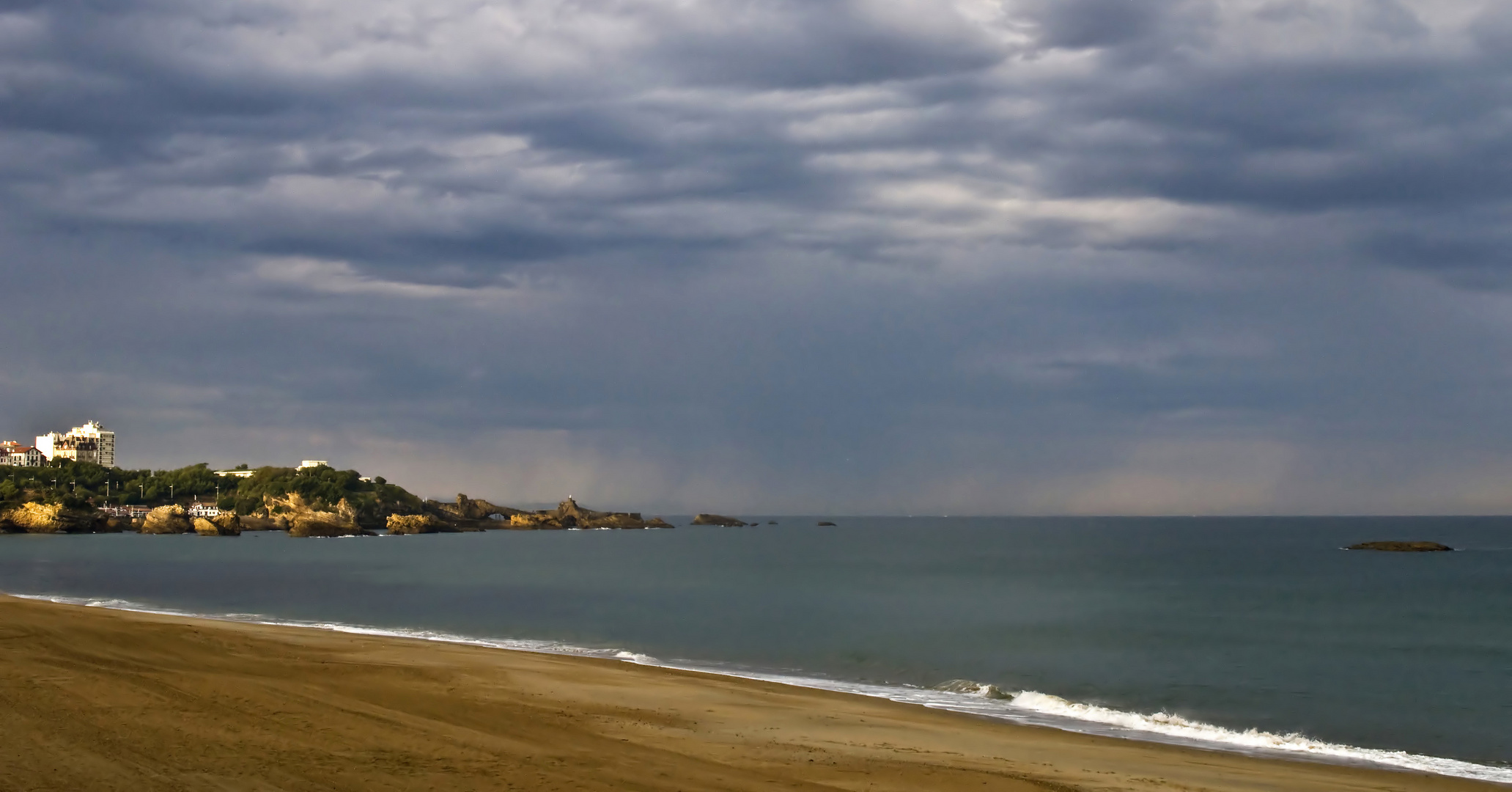 Impressions de Biarritz 33 -- Ondées à l’horizon