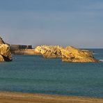 Impressions de Biarritz 43 -- Le Rocher de la Vierge vu de la Grande Plage