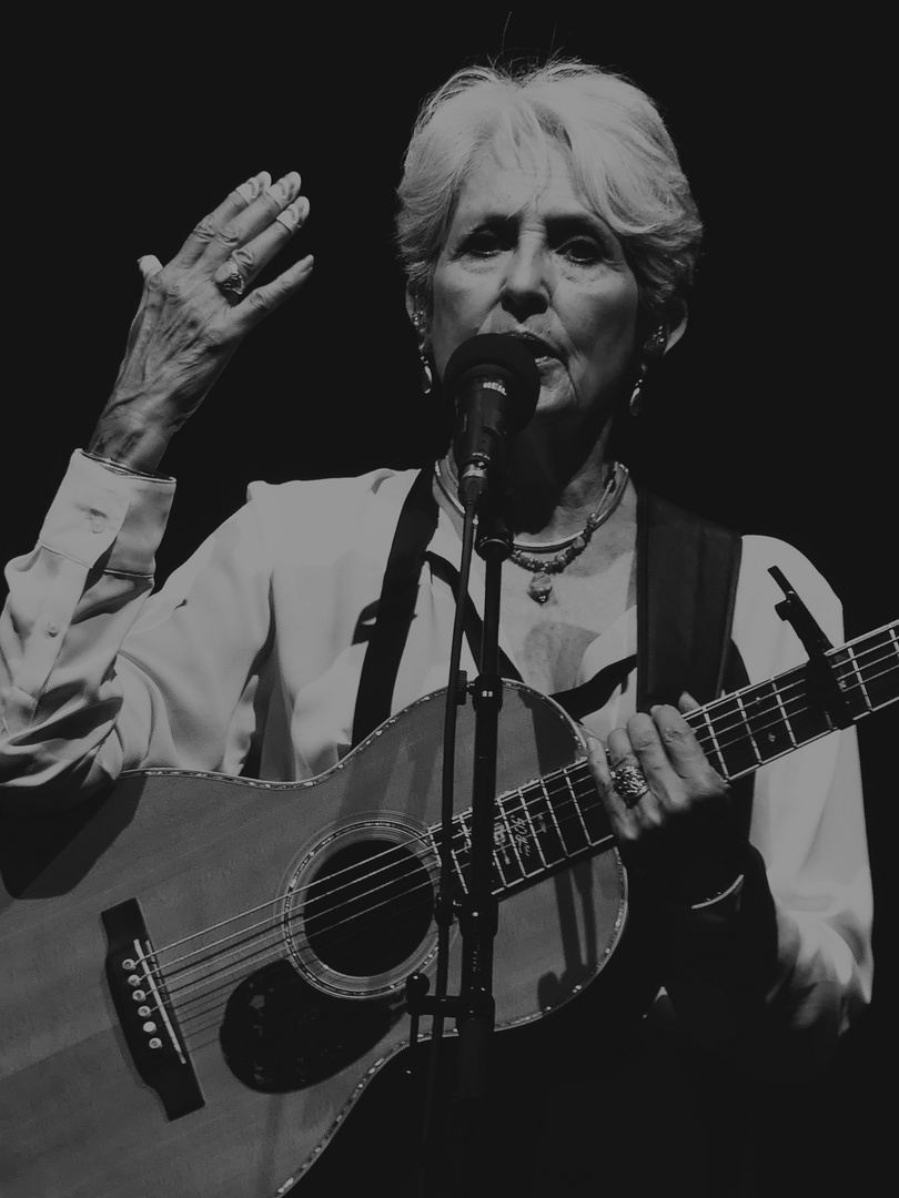 Impressive Joan Baez I