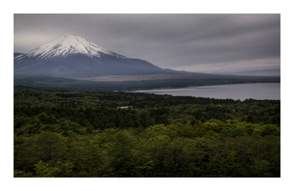 In a heavy cloudy day [Mt.FUJI]