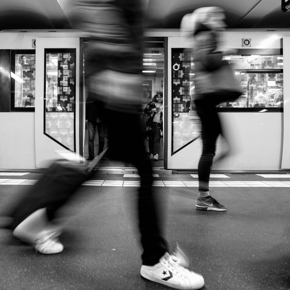 in a hurry Foto & Bild streetfotografie mit menschen, street