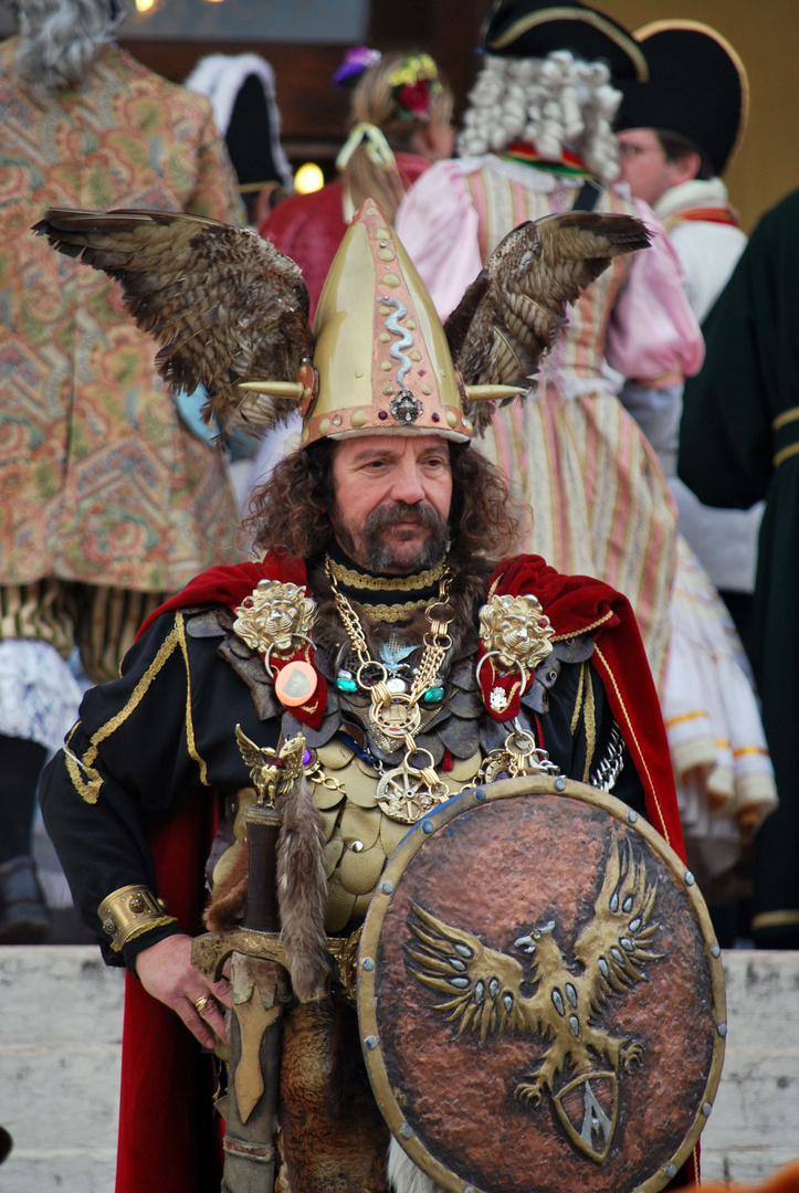 In attesa per l°inizio del Carnevale