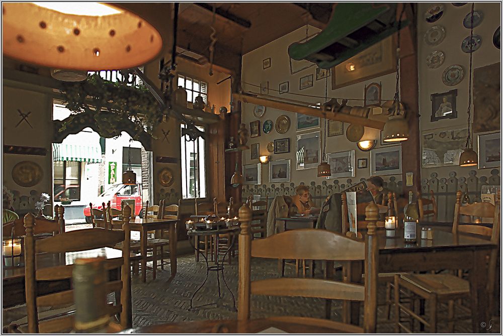 In Café 'De Waag' zu Enkhuizen.