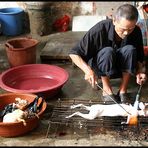 In China a butcher er braucht auch ein solid training in welding !