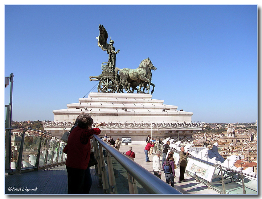 - In cima al Vittoriano -