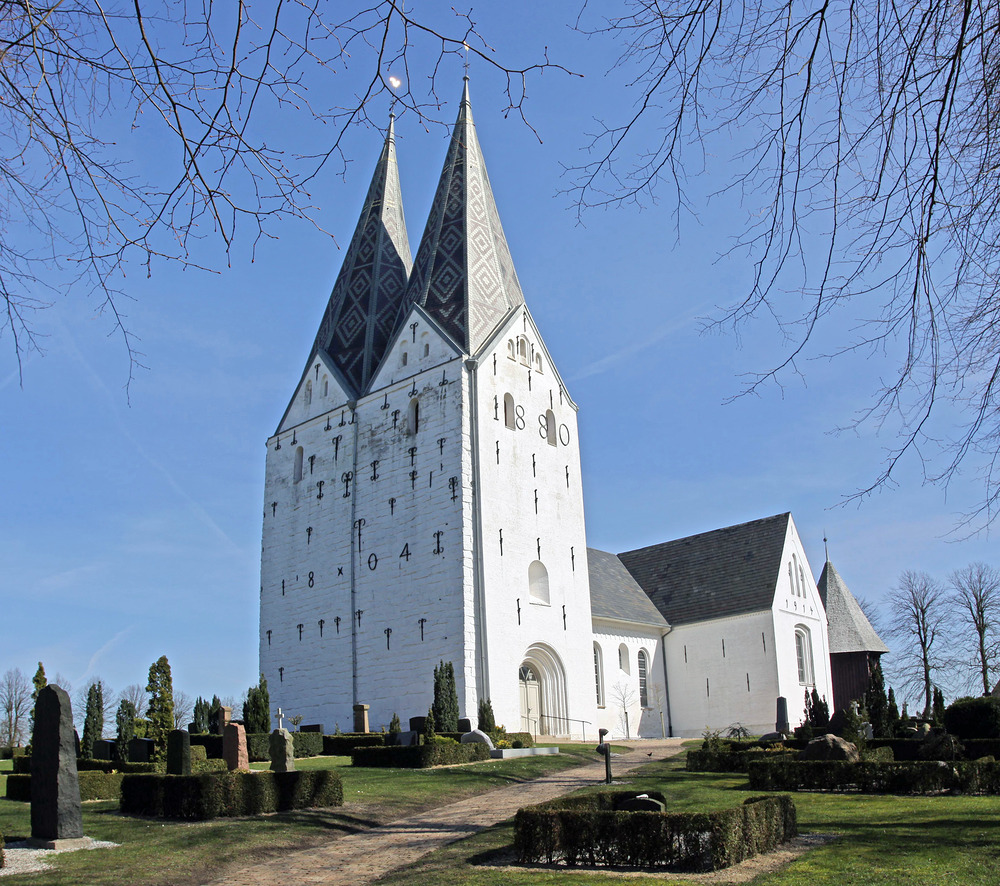 in dänemark sehen die kirchen anders aus als bei uns viel schöner sind sie gebaut