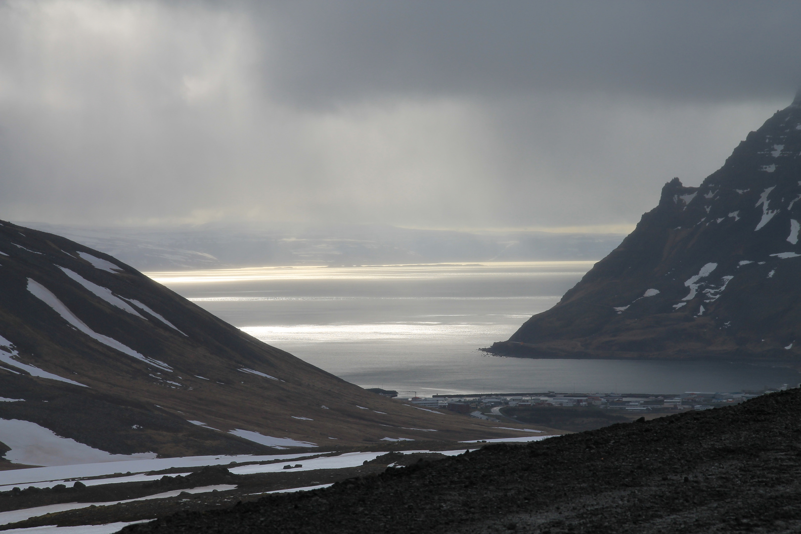 in den Bergen Islands -zwischen Eis und Meer-