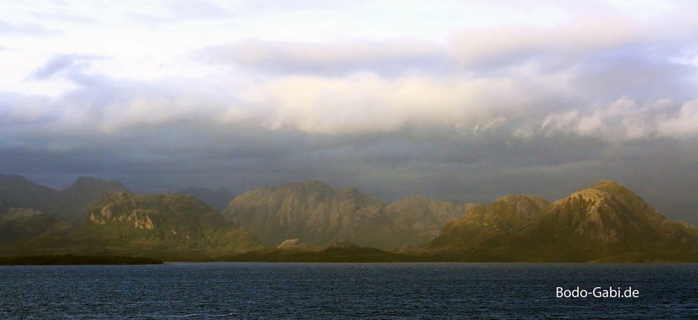 In den chilenischen Fjorden III