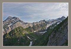 In den Felsen des Alpsteins... die Agetenplatte