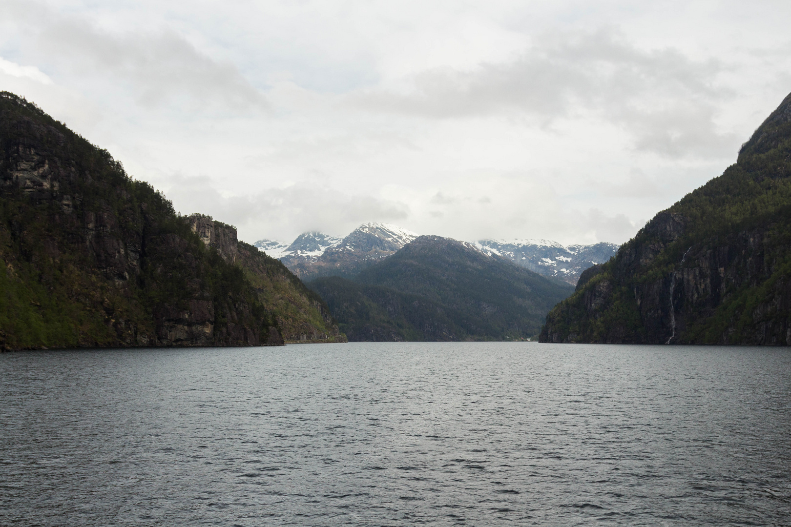 In den Fjorden 01