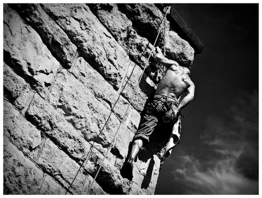 _in den Seilen hängen_