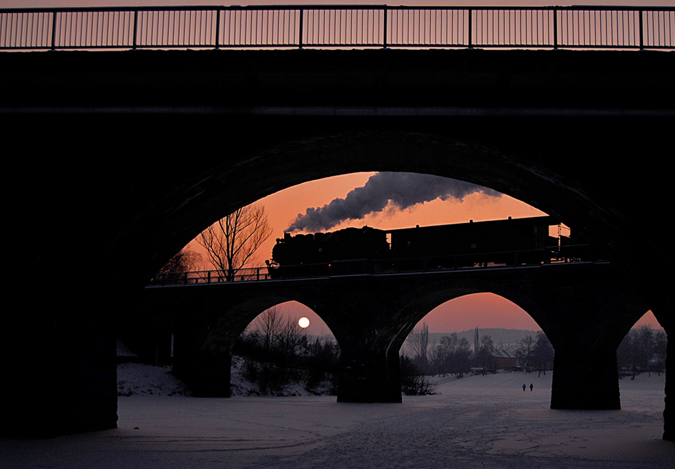 in den Sonnenuntergang