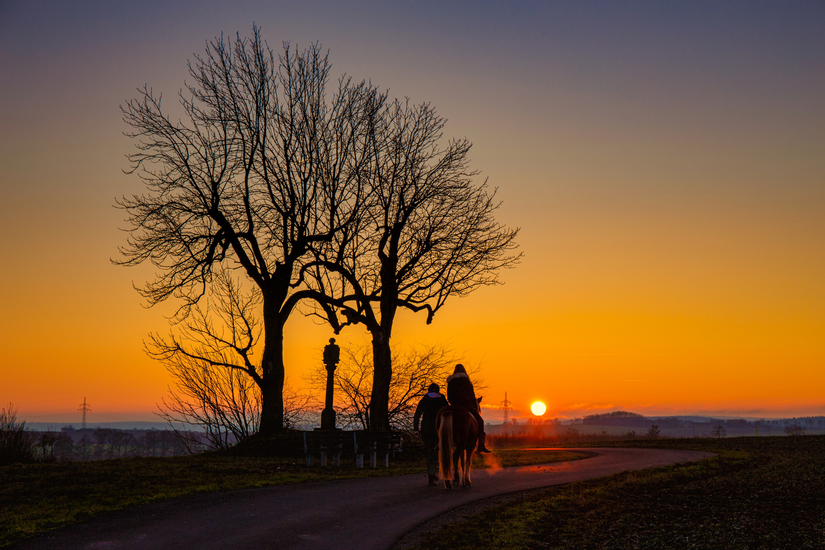 in den Sonnenuntergang hinein geführt