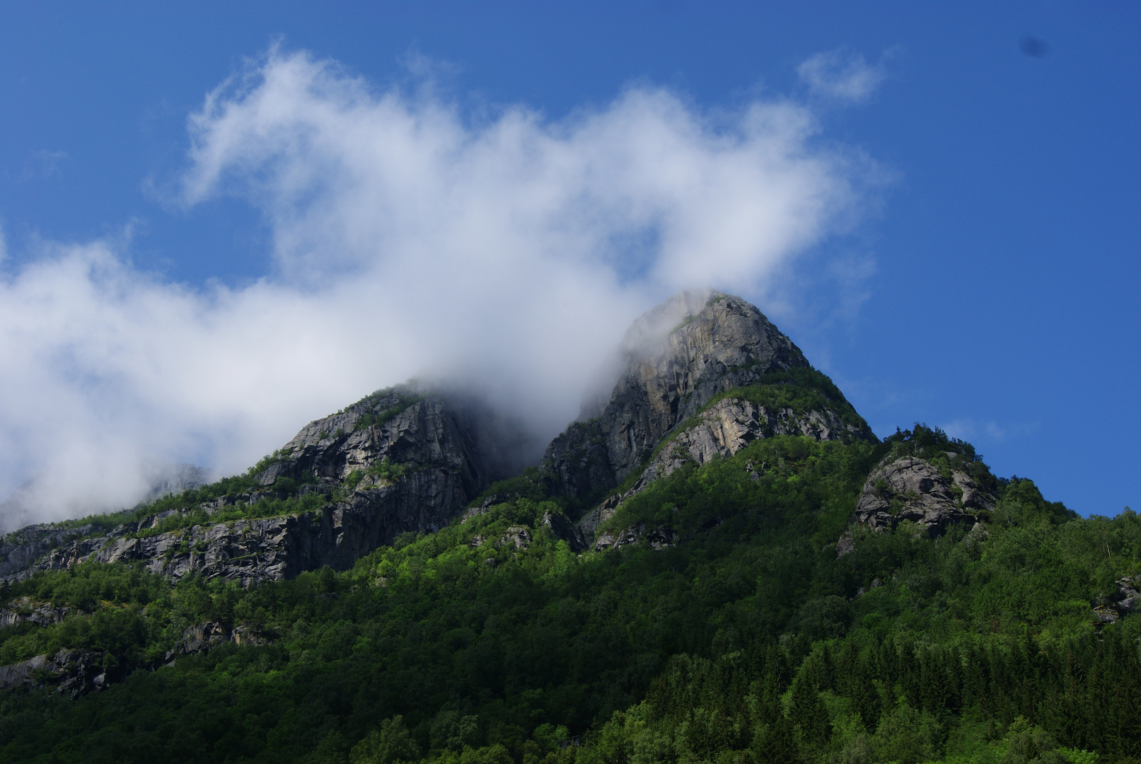 in den Wolken