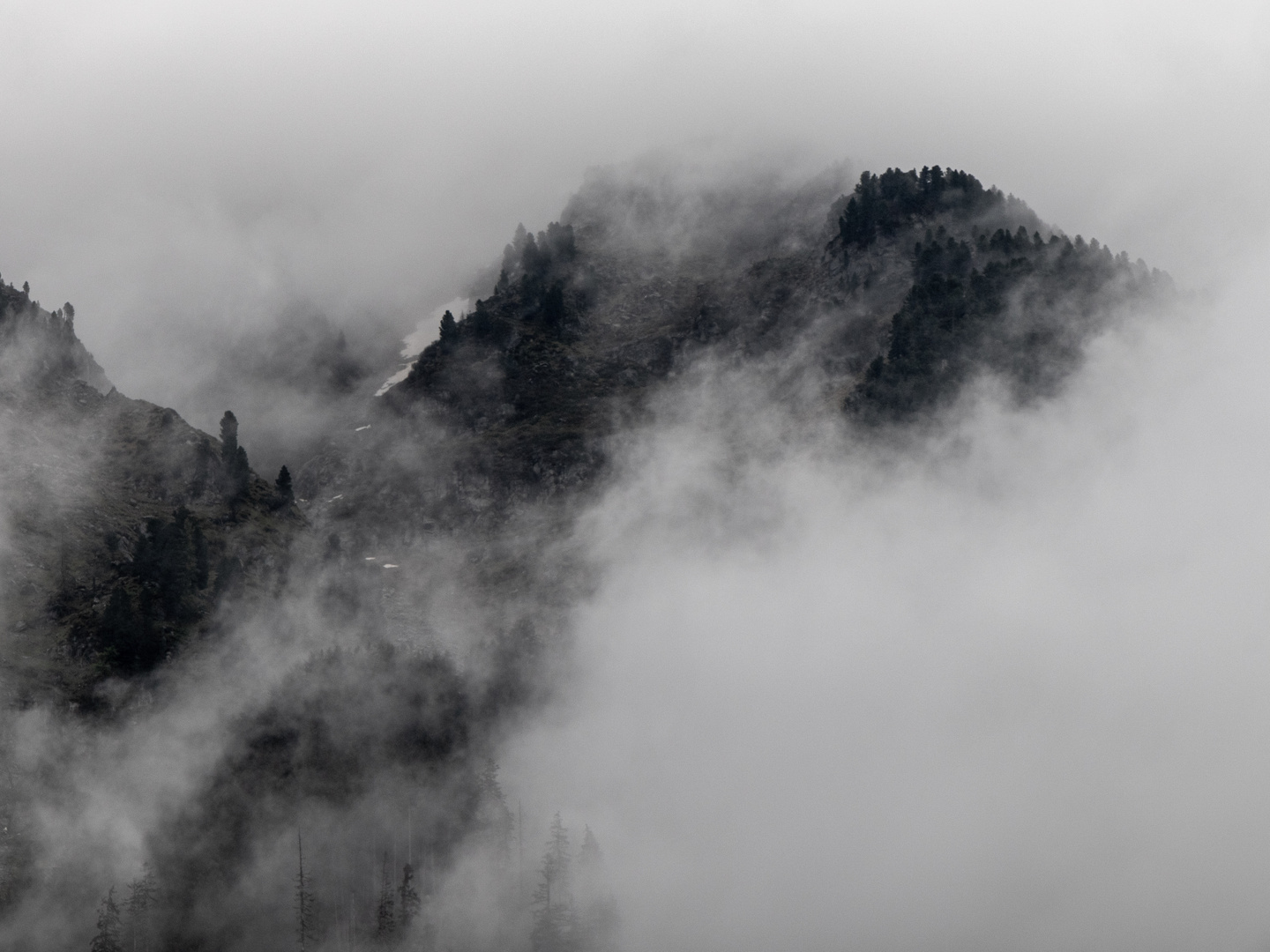 in den Wolken