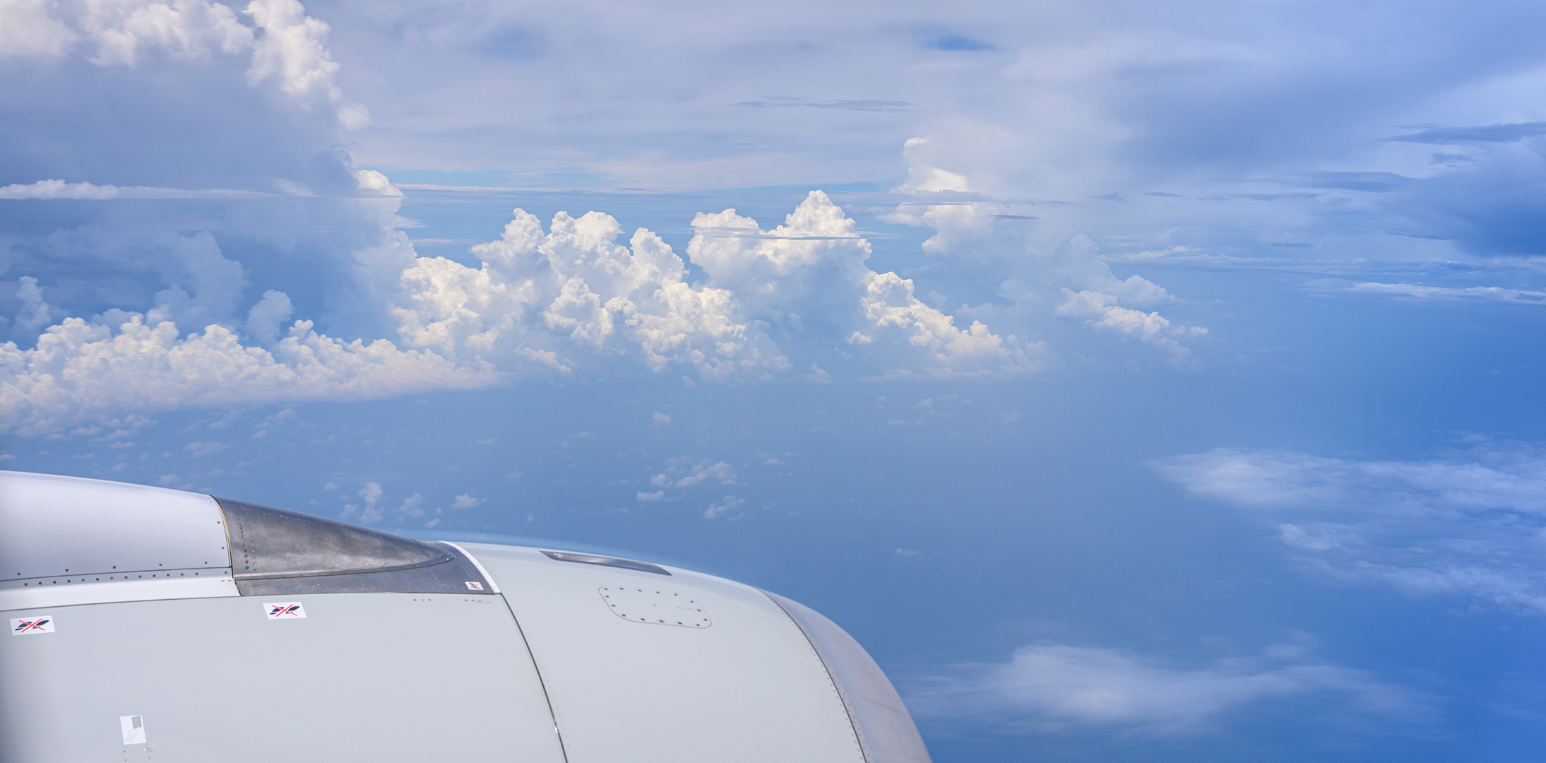 in den Wolken schweben