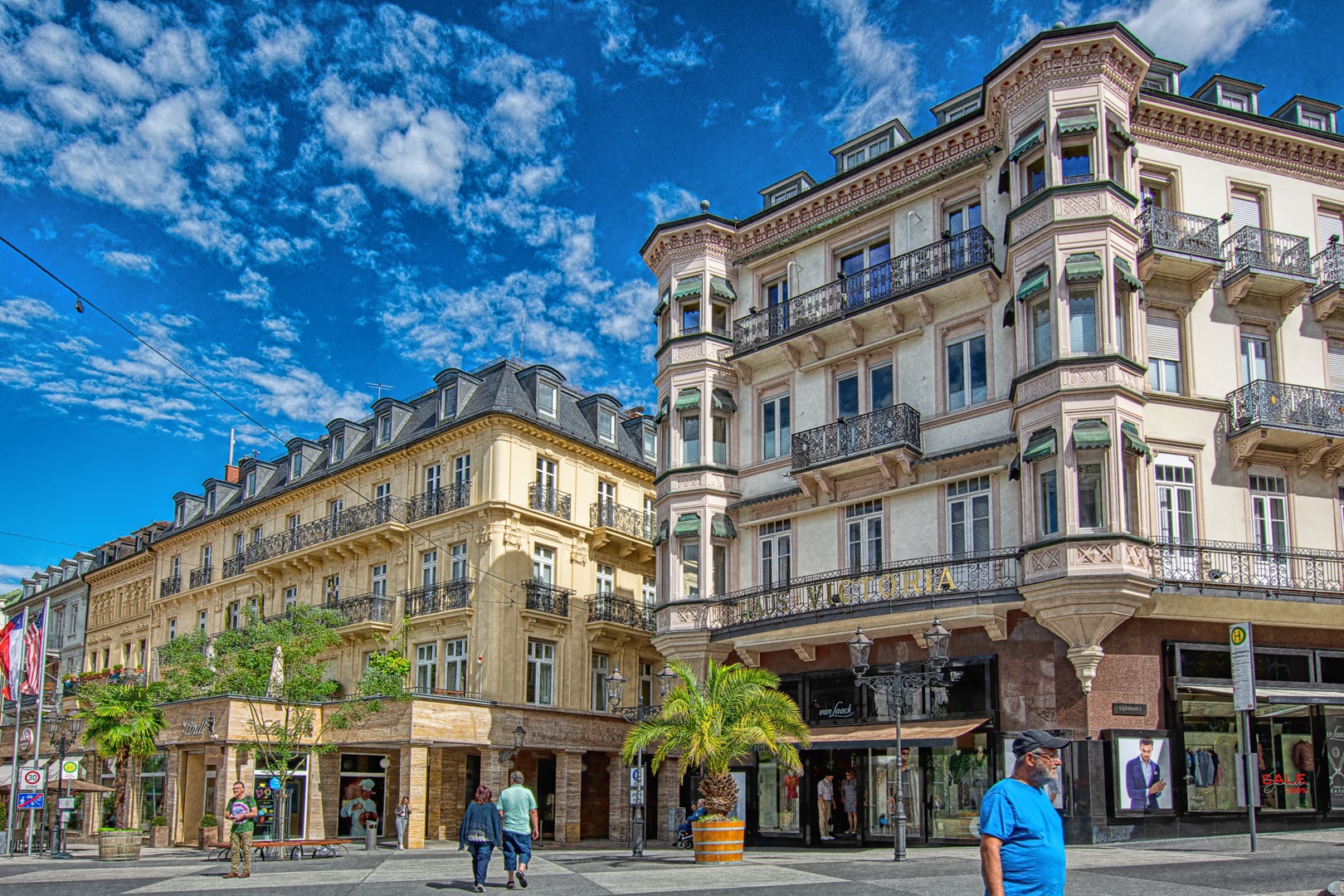 In der Altstadt von Baden Baden Foto & Bild | architektur, stilepochen ...