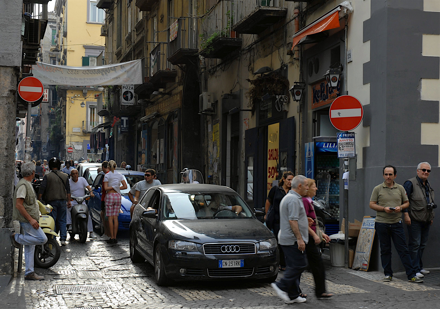 In der Altstadt von Neapel