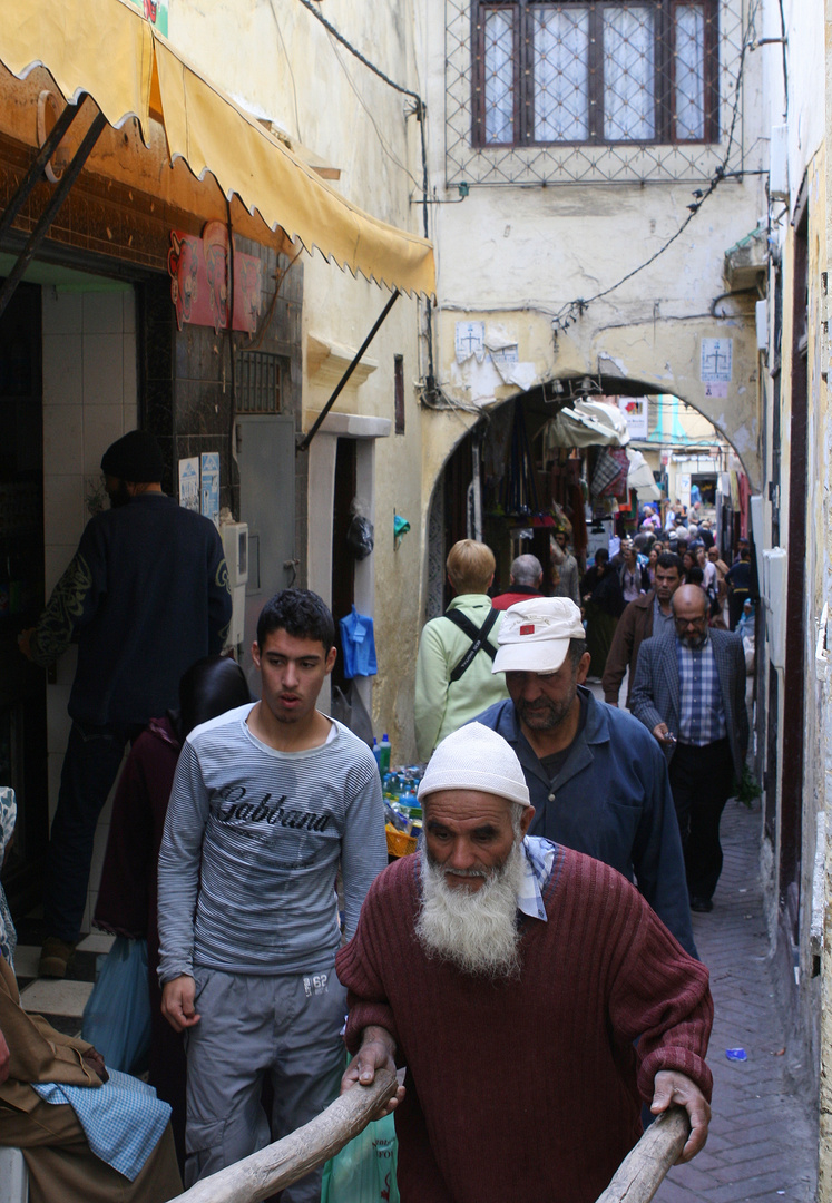 in der Altstadt von Tanger unterwegs