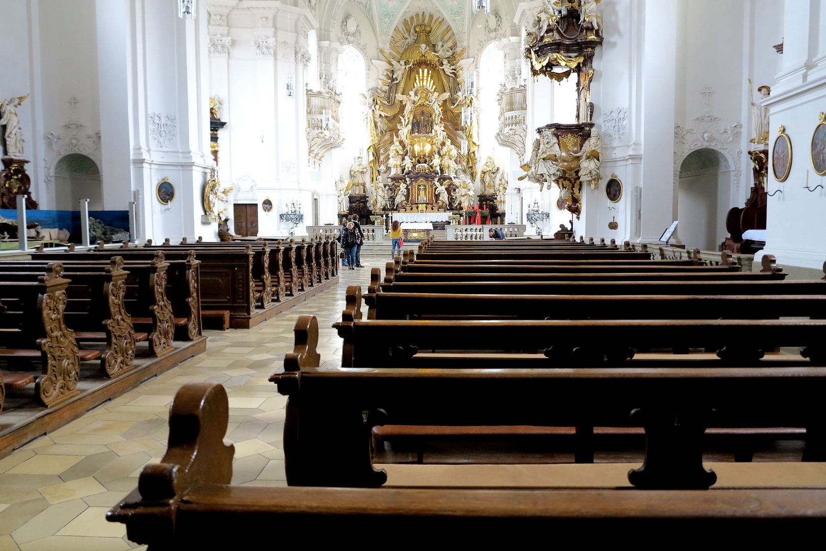 In der Basilika.........................