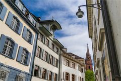 In der Basler Altstadt sollte man nach oben schauen*