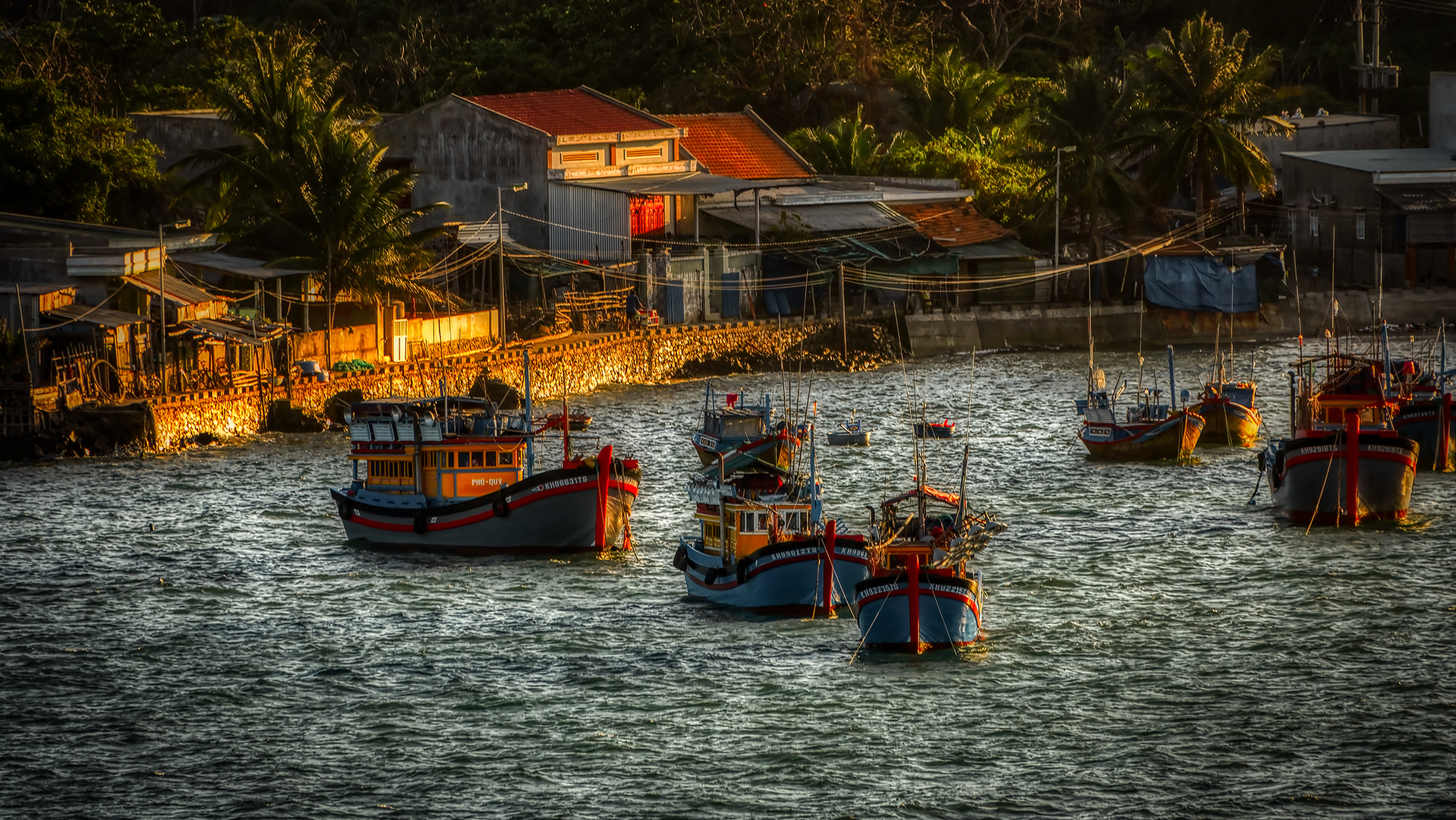 In der Bucht vor Nha Trang, Vietnam (III)