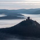 ... in der Burg brennt Licht ....