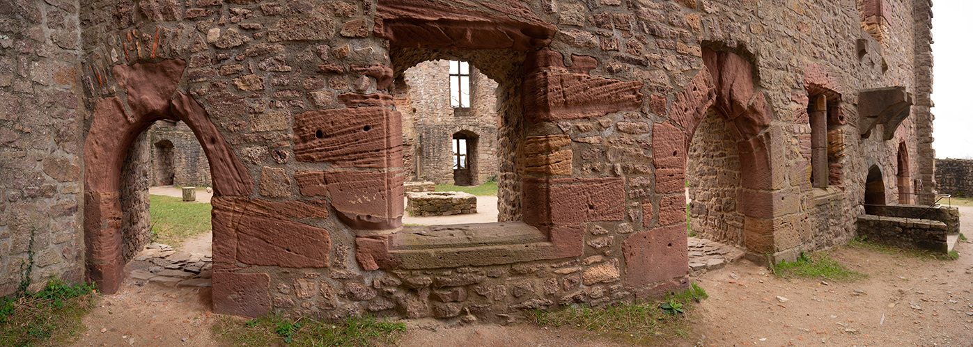 In der Burgruine